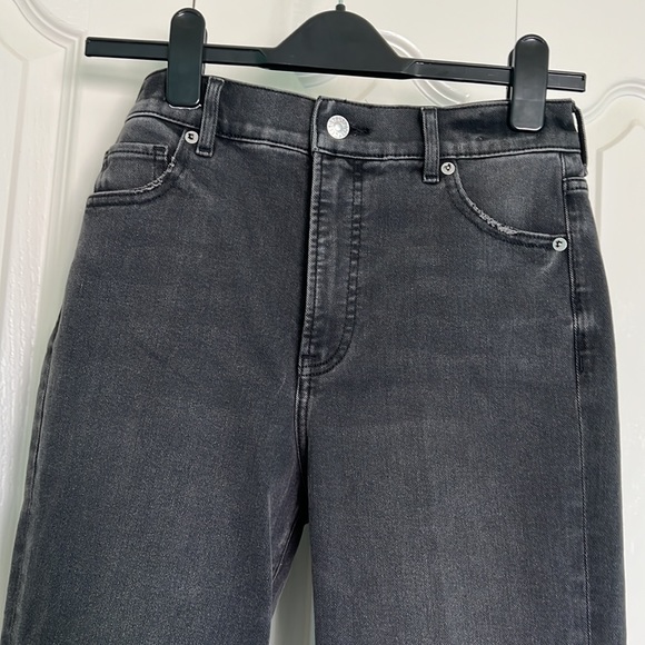 Express Straight Leg High Rise Black Jeans - Picture 2 of 8